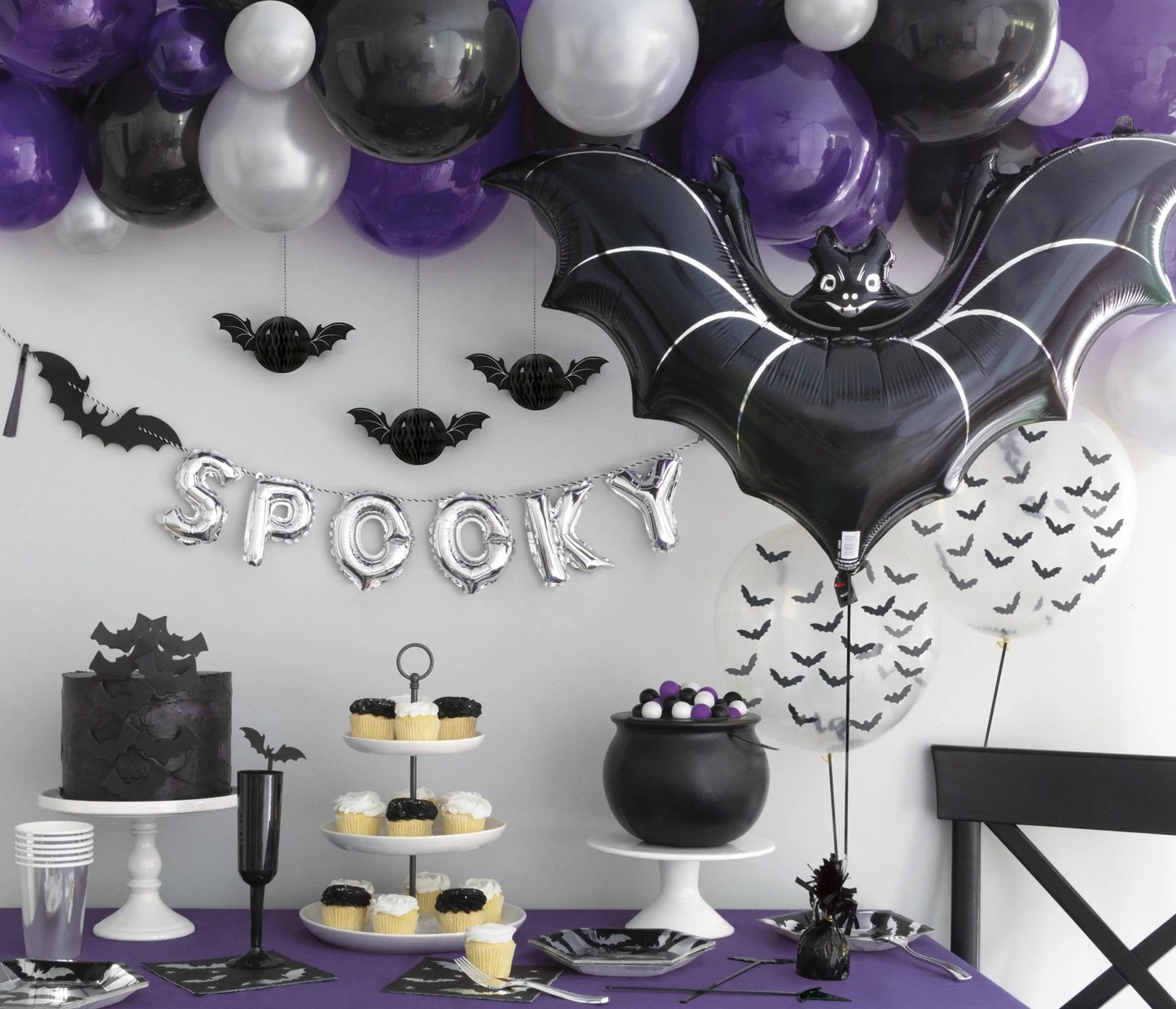 Clear Latex Balloons with Bat-Shaped Confetti 16"