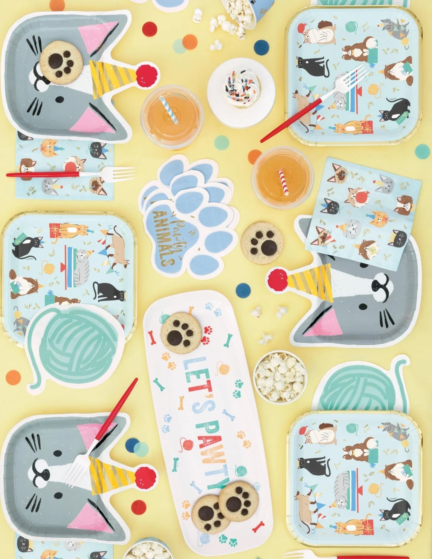 Pawty Animals Bone-Shaped 10" Plates 8ct