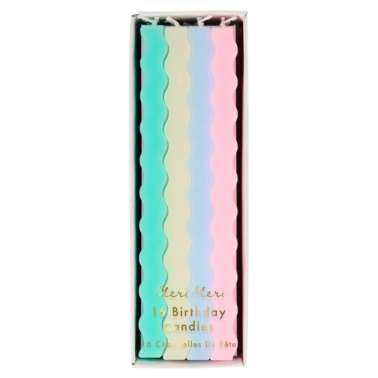 Velas onduladas en colores pastel
