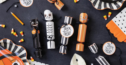 Vintage Halloween Party Crackers