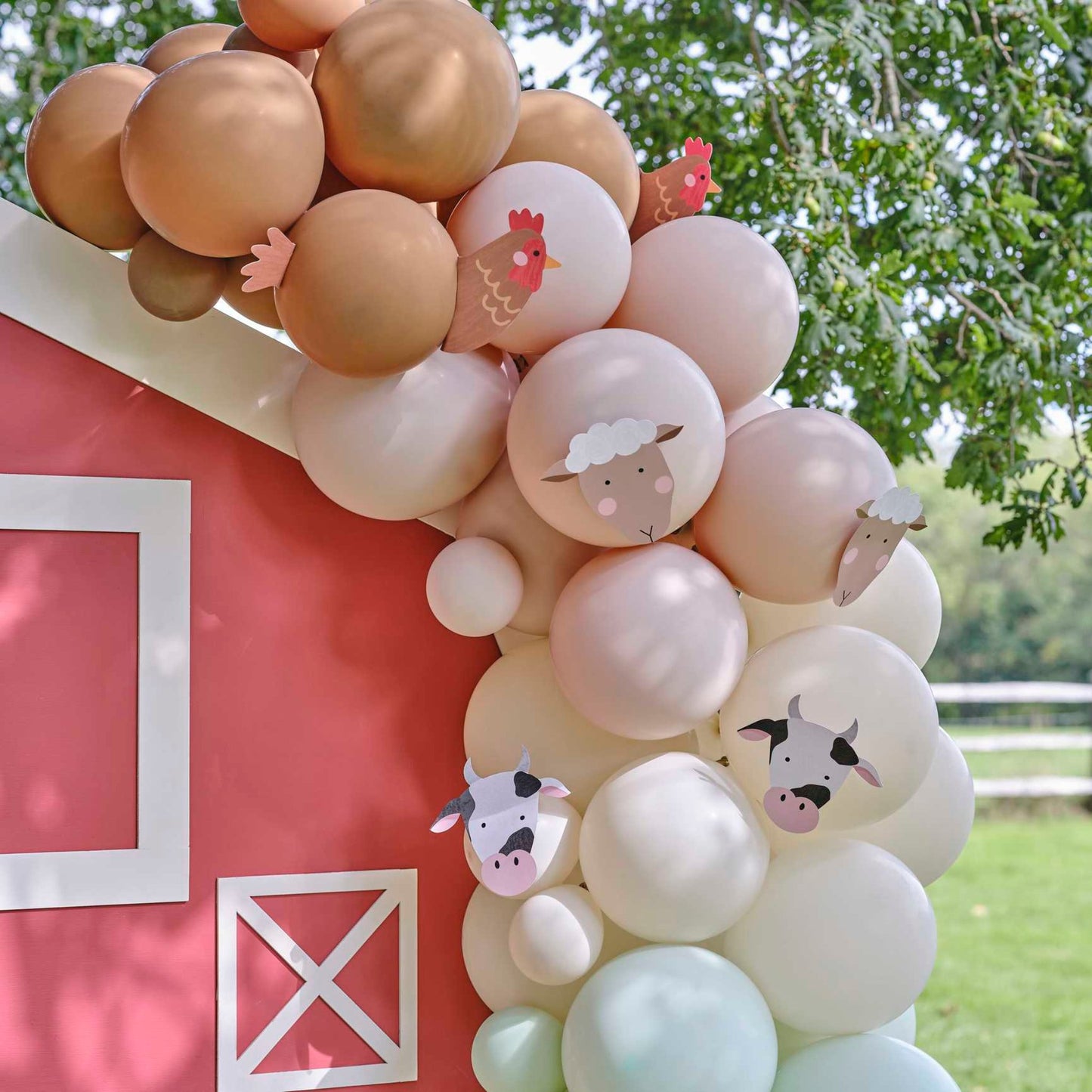 Farm Party Balloon Arch with Card Animals