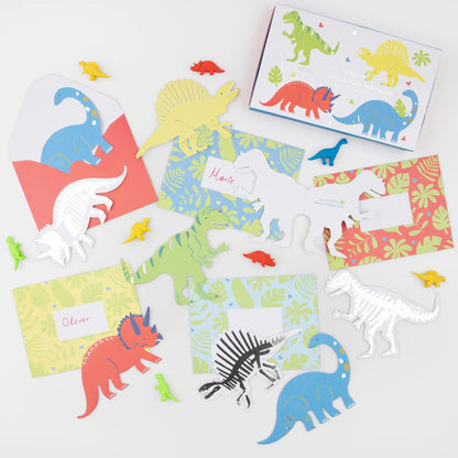 Dinosaurs Kids Valentine's Cards & Erasers Set (x 12)